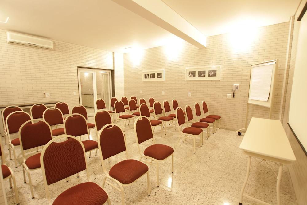 Hotel Confiance Batel 쿠리치바 외부 사진