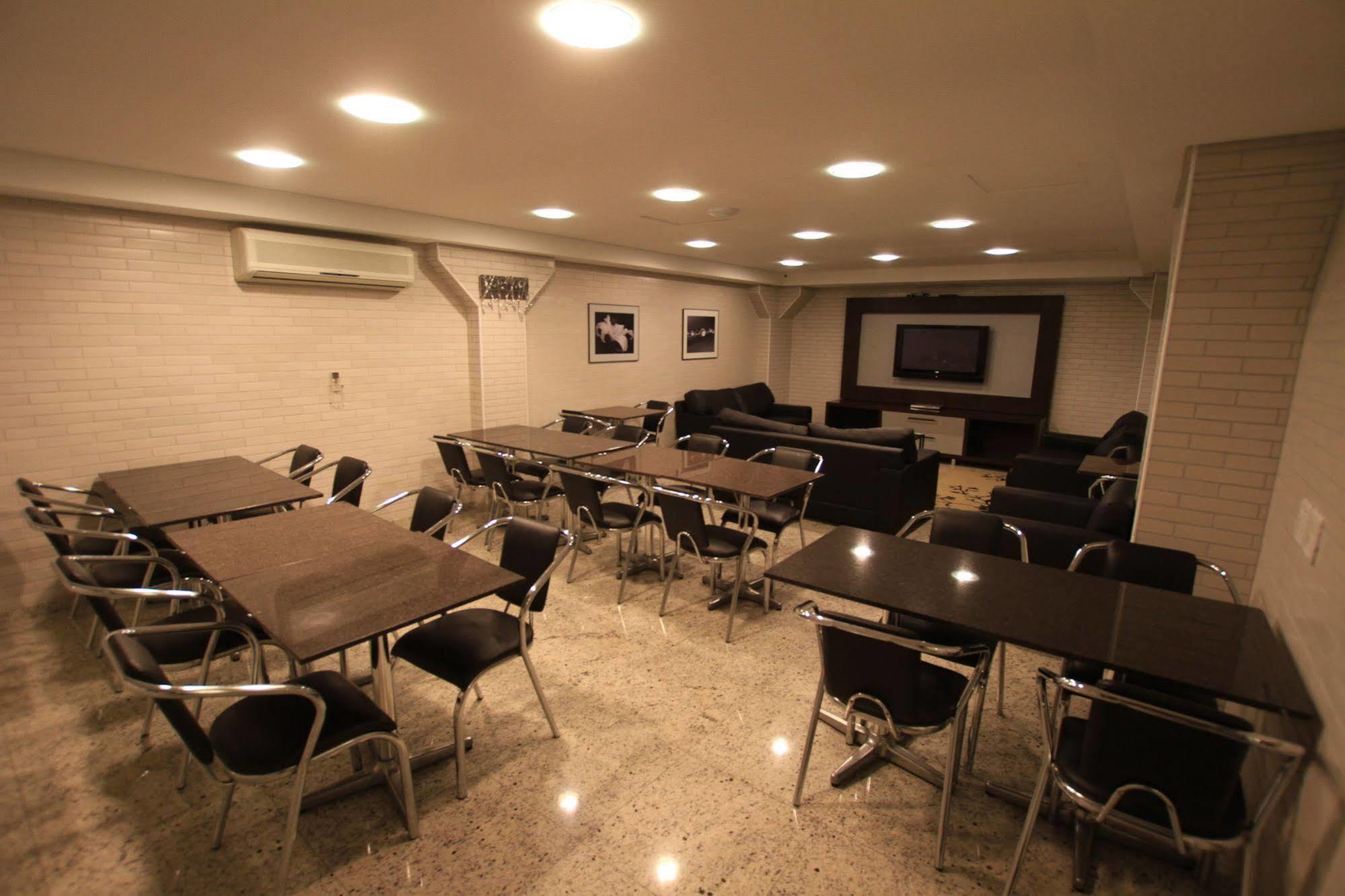 Hotel Confiance Batel 쿠리치바 외부 사진